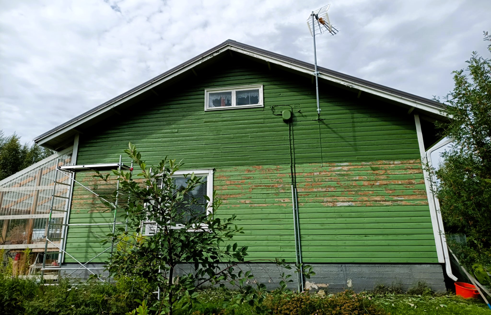 Vestalo Oy talon maalaus